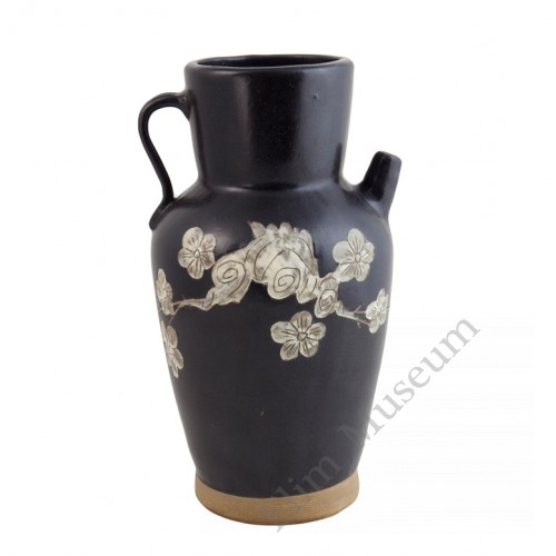 1241 Jizhou-Ware black glaze carved plum water jar